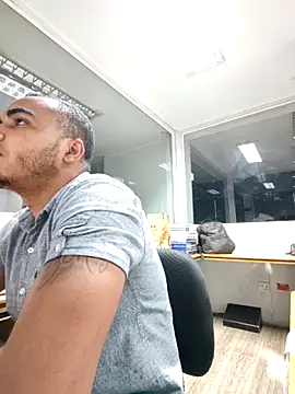 SanChacal5694 online show from October 2025 10:42:02 PM