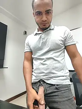 SanChacal5694 online show from February 2026 10:33:02 PM