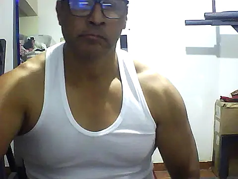 Snapshot of sexigym35 chatting on September 2025 02:32:02 AM sexigym35 online show from September 2025 02:32:02 AM