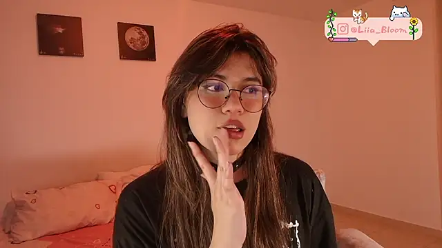 Liia-Bloom online show from September 2025 03:18:01 AM