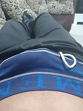 Alejandro260785 online show from May 2026 08:31:02 PM