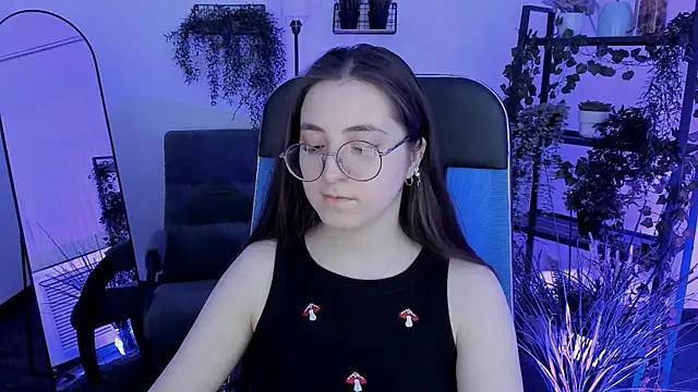 VirtuallVoyant online show from April 2026 09:39:33 PM