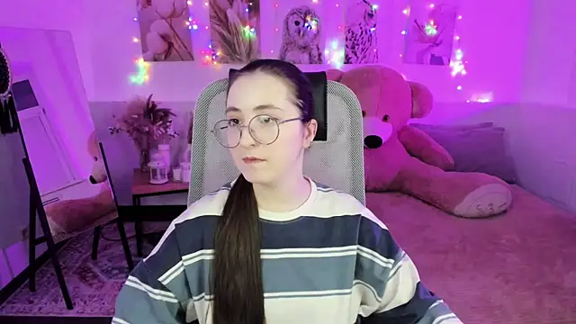 VirtuallVoyant online show from February 2026 01:46:01 AM