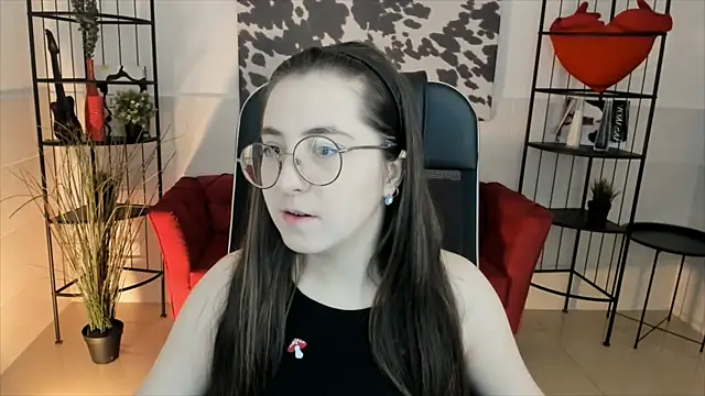 VirtuallVoyant online show from November 2025 02:15:02 AM