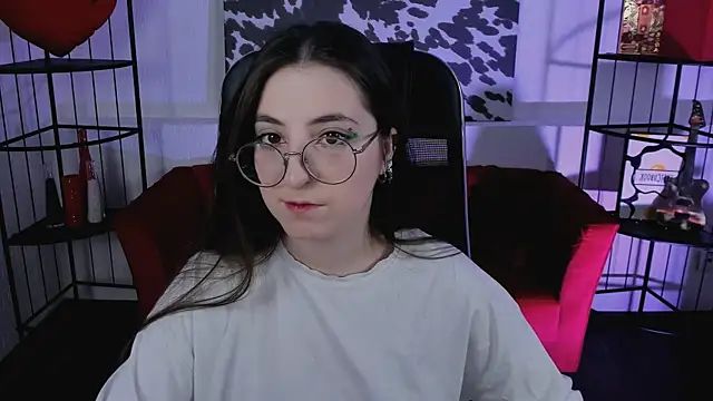 VirtuallVoyant online show from April 2026 07:58:02 PM