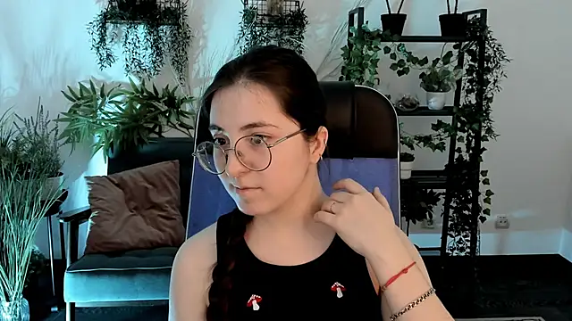 VirtuallVoyant online show from December 2025 05:42:01 AM