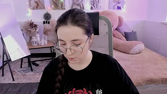 VirtuallVoyant online show from March 2026 07:27:01 AM