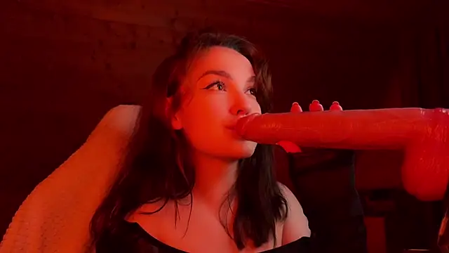 Crucio online show from June 2026 08:14:02 PM