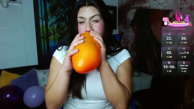 Snapshot of gigi_gilt_ chatting on November 2025 04:24:01 AM gigi gilt online show from November 2025 04:24:01 AM