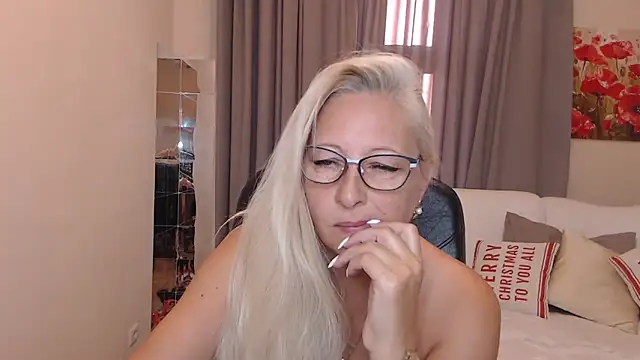ValeriaSharm online show from September 2025 01:45:02 AM