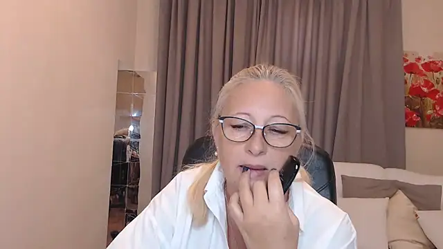 ValeriaSharm online show from October 2025 10:34:02 AM