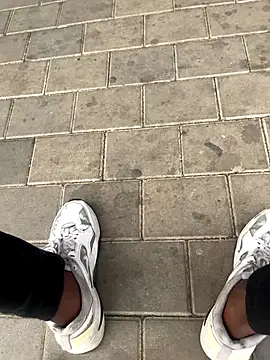 Snapshot of kamo012000 chatting on September 2025 09:30:01 AM kamo012000 online show from September 2025 09:30:01 AM