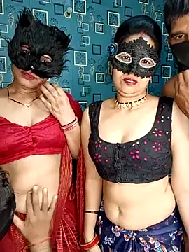 Snapshot of Sexy_kaira01 chatting on May 2026 04:25:01 PM Sexy kaira01 online show from May 2026 04:25:01 PM