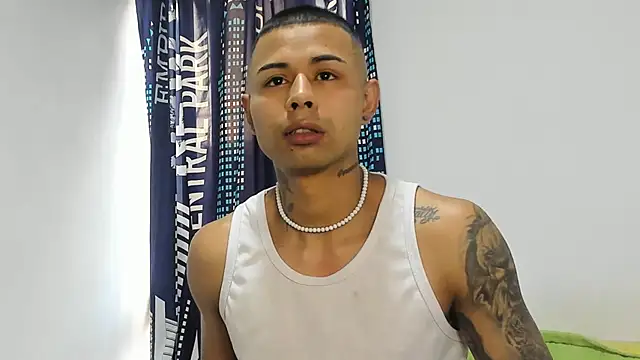  Logan Colton  online show from October 2025 09:13:02 PM