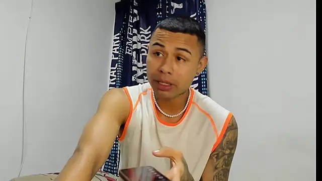  Logan Colton  online show from November 2025 09:15:01 PM