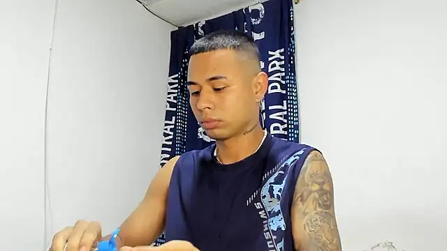  Logan Colton  online show from January 2026 12:06:02 AM