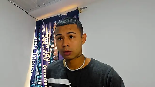  Logan Colton  online show from October 2025 06:42:01 PM