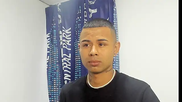  Logan Colton  online show from November 2025 10:24:01 PM