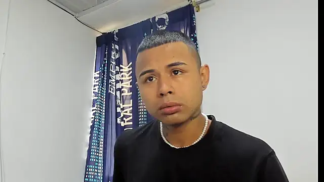  Logan Colton  online show from November 2025 08:23:01 PM