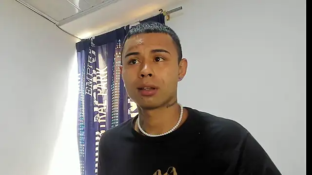  Logan Colton  online show from November 2025 08:01:01 PM