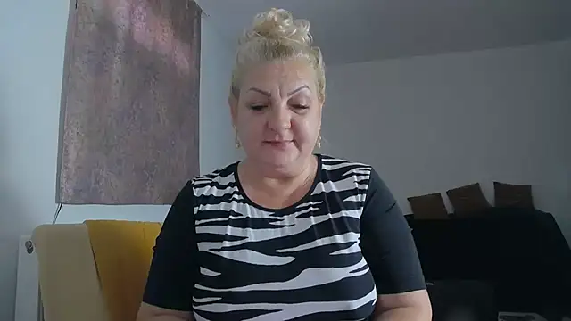 clarabbw47 online show from May 2026 11:21:02 AM