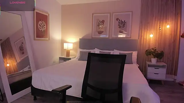 AuroraEvanss online show from November 2025 10:24:01 PM