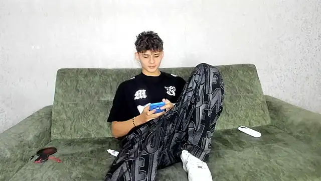 willy sexxx18 online show from April 2026 07:48:01 PM