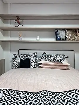 Sabrina farm online show from March 2026 09:59:01 PM