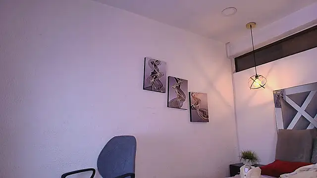 Snapshot of Rossi_ss1 chatting on April 2026 03:02:01 AM Rossi ss1 online show from April 2026 03:02:01 AM