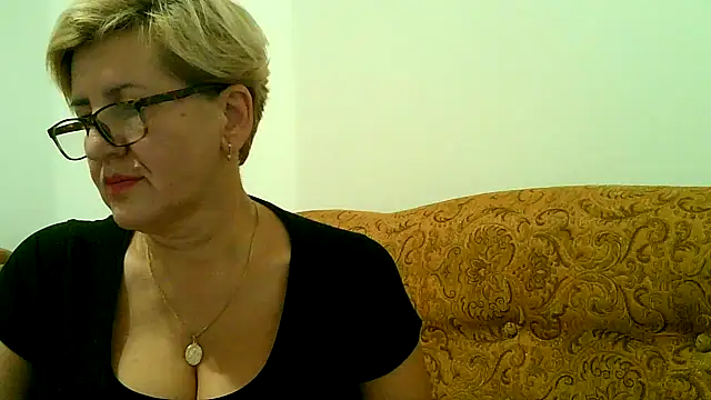 Dana4921 online show from October 2025 04:41:02 PM
