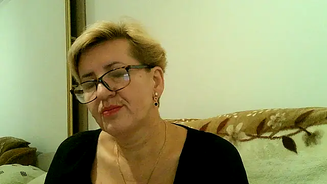 Dana4921 online show from October 2025 03:44:02 PM