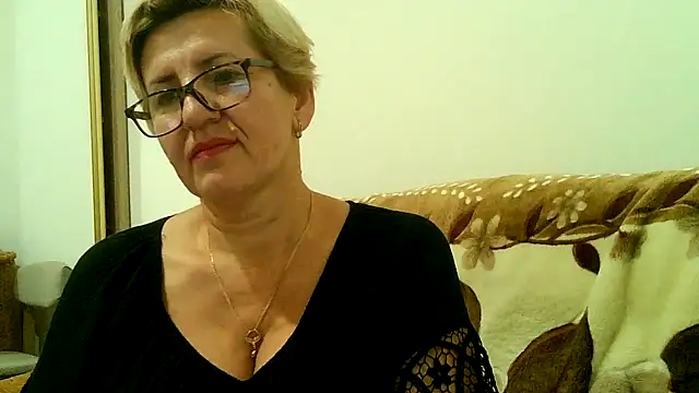 Dana4921 online show from October 2025 05:03:01 PM