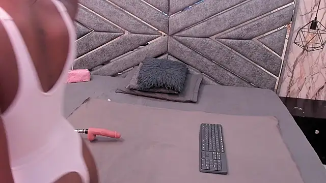 SASHA BROWNIE   online show from January 2026 07:31:02 PM