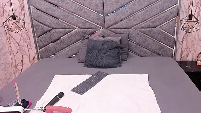 SASHA BROWNIE   online show from March 2026 07:48:01 PM