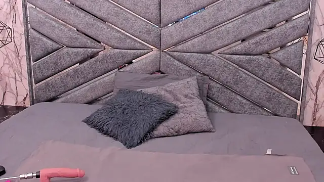 SASHA BROWNIE   online show from January 2026 07:32:02 PM