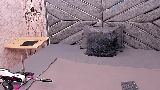 SASHA BROWNIE   online show from February 2026 07:35:02 PM