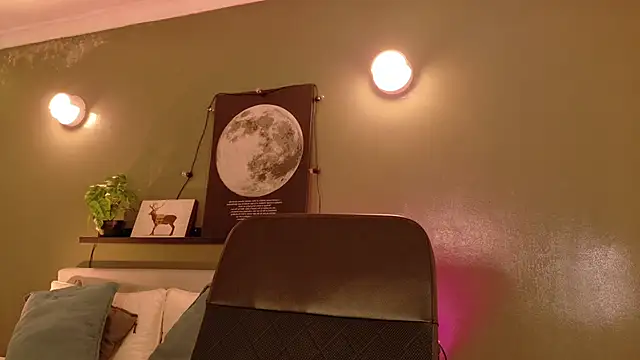 Taylorsmitth  online show from October 2025 11:42:01 AM