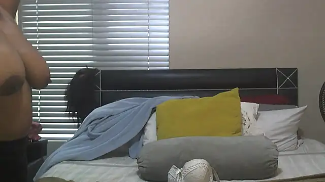 SweetBerryBliss online show from November 2025 07:45:02 AM