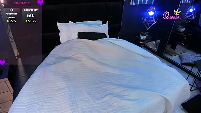 MarianaaSantos online show from February 2026 11:47:01 PM