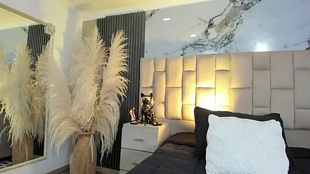 cloesummerr  online show from March 2026 03:24:02 PM