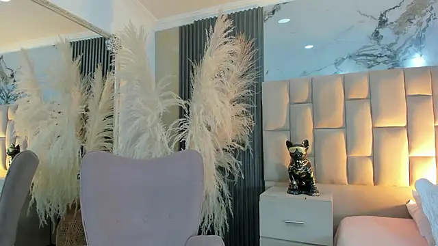 cloesummerr  online show from February 2026 01:09:01 PM