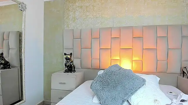 Snapshot of cloesummerr_ chatting on November 2025 01:22:01 PM cloesummerr online show from November 2025 01:22:01 PM