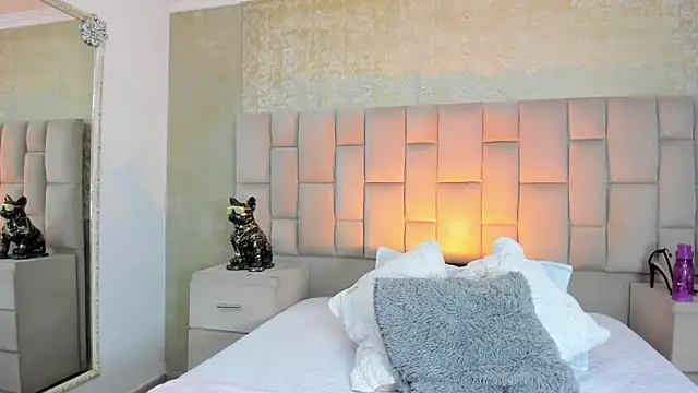 Snapshot of cloesummerr_ chatting on November 2025 02:06:02 PM cloesummerr online show from November 2025 02:06:02 PM