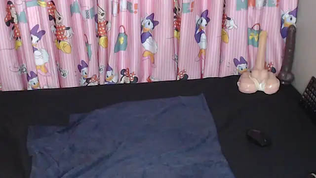 TrishahXo online show from May 2026 07:10:01 PM