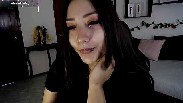 Mia 1120 online show from November 2025 07:29:02 PM