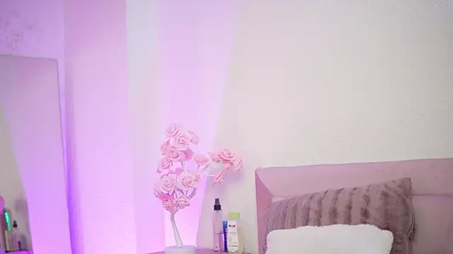 SelinaBella online show from October 2025 07:04:01 PM