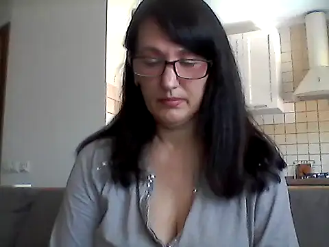 Elena48324 online show from May 2026 10:31:02 AM
