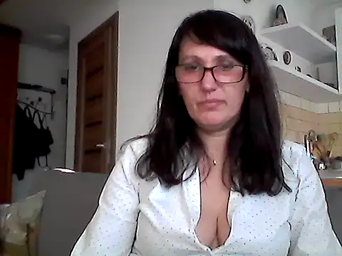 Elena48324 online show from April 2026 04:52:01 PM