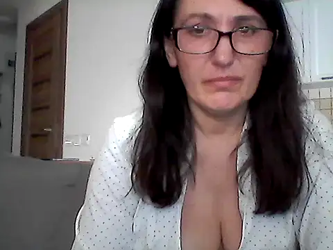 Elena48324 online show from May 2026 05:08:01 PM