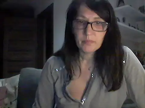 Elena48324 online show from May 2026 06:09:01 PM